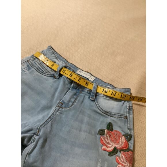 Angel Kiss Embroidered Skinny Jeans Size 1 - Picture 3 of 10